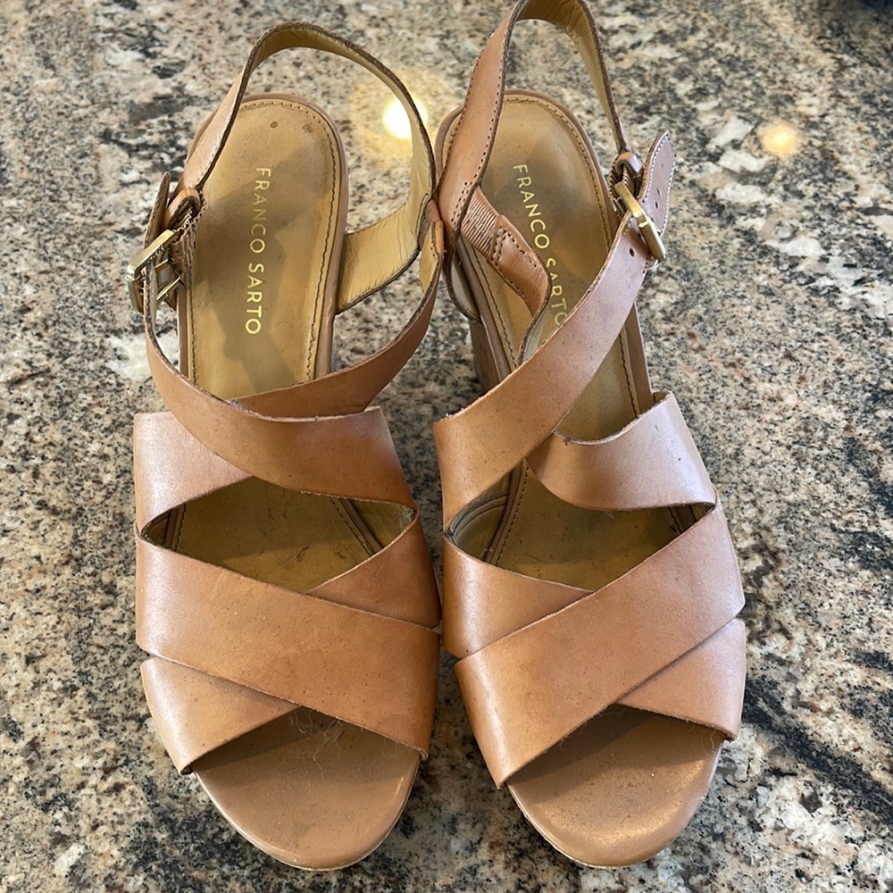 Nude wedges size 11